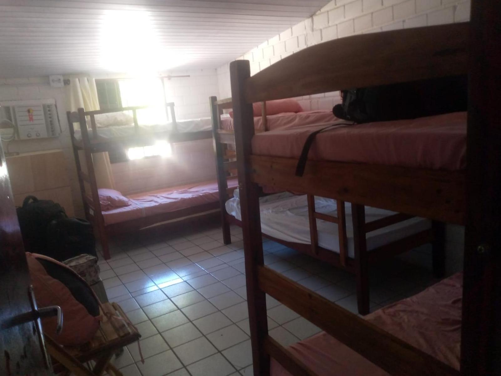 Hostel Porto Vip Порту-де-Галиньяш Экстерьер фото