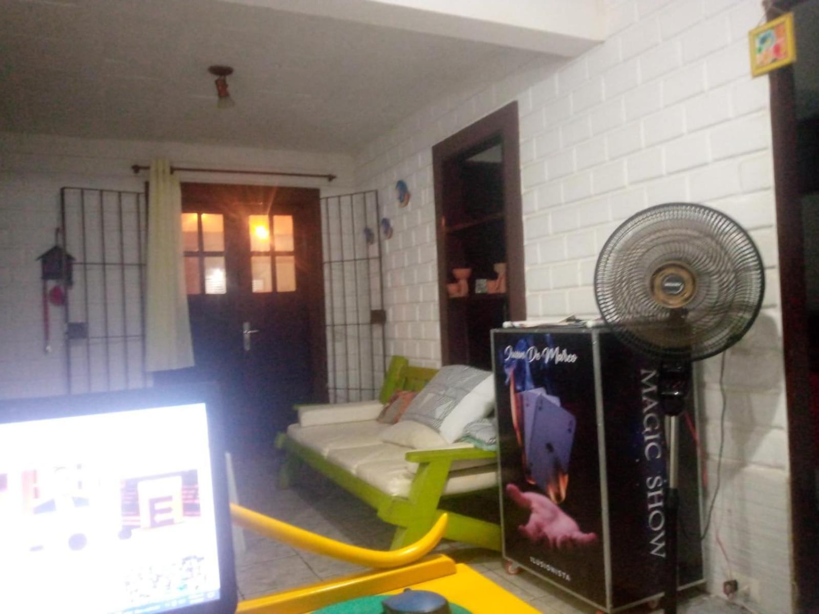 Hostel Porto Vip Порту-де-Галиньяш Экстерьер фото